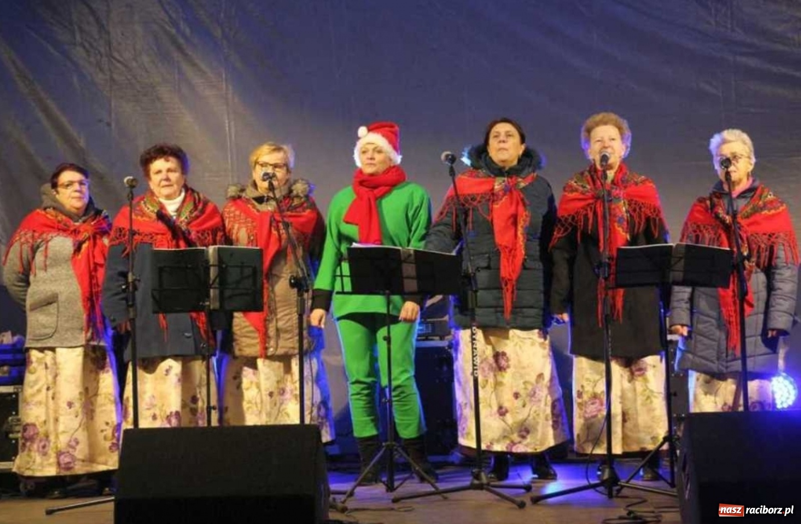 Zdjęcie w galerii na portalu naszraciborz.pl: Magia świąt na kiermaszu w Kornowacu [FOTO] wiadomości z regionu