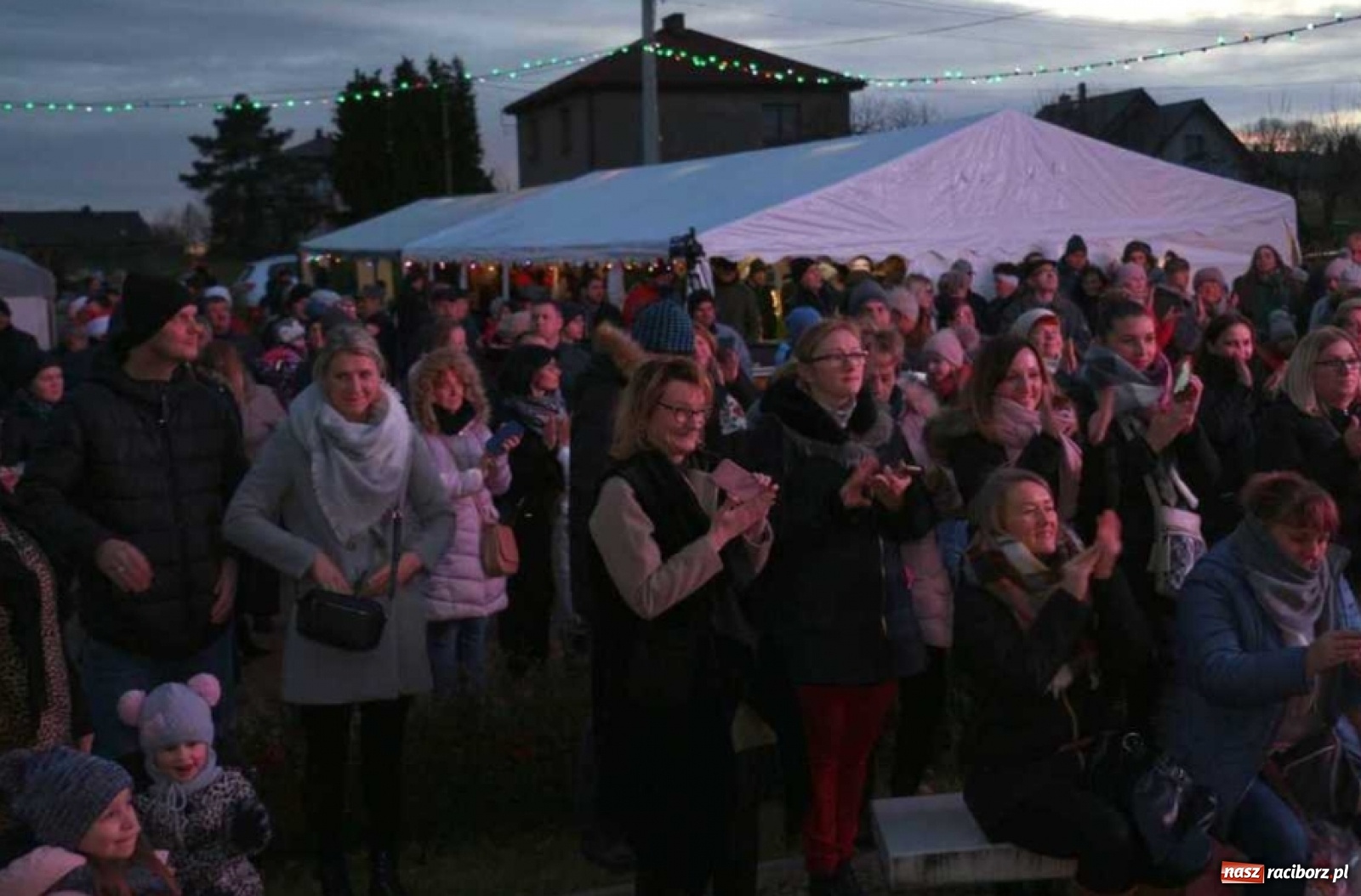 Zdjęcie w galerii na portalu naszraciborz.pl: Magia świąt na kiermaszu w Kornowacu [FOTO] wiadomości z regionu