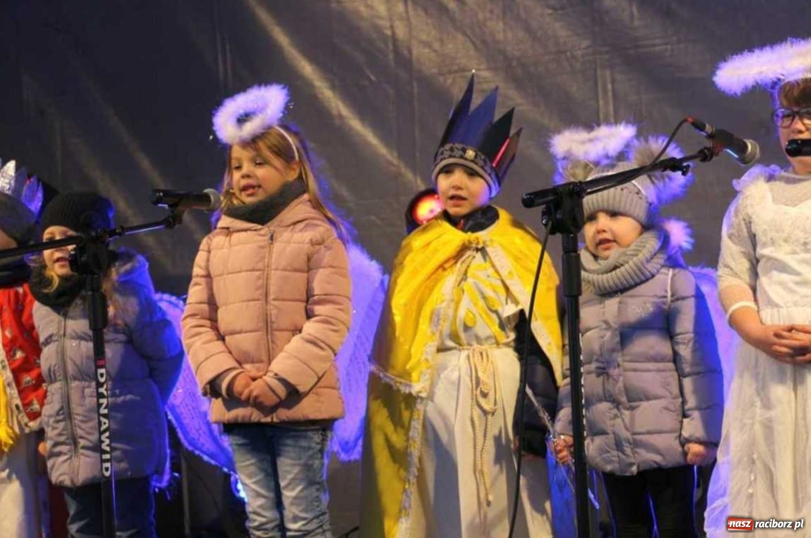 Zdjęcie w galerii na portalu naszraciborz.pl: Magia świąt na kiermaszu w Kornowacu [FOTO] wiadomości z regionu