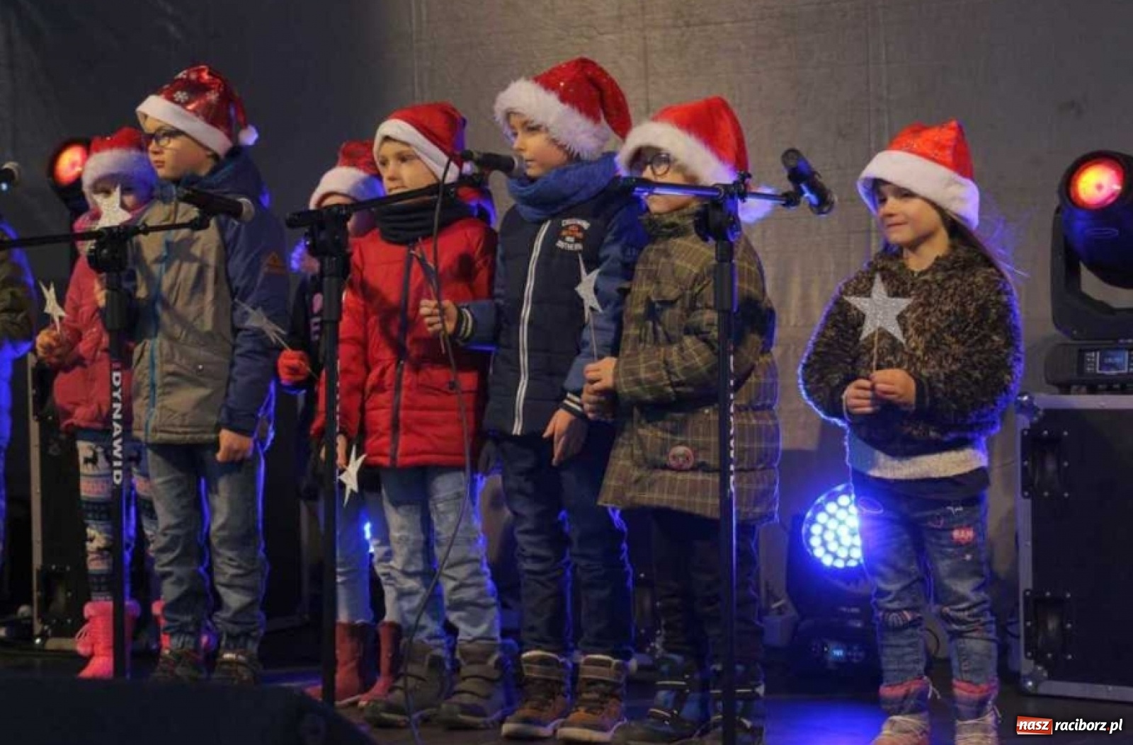 Zdjęcie w galerii na portalu naszraciborz.pl: Magia świąt na kiermaszu w Kornowacu [FOTO] wiadomości z regionu