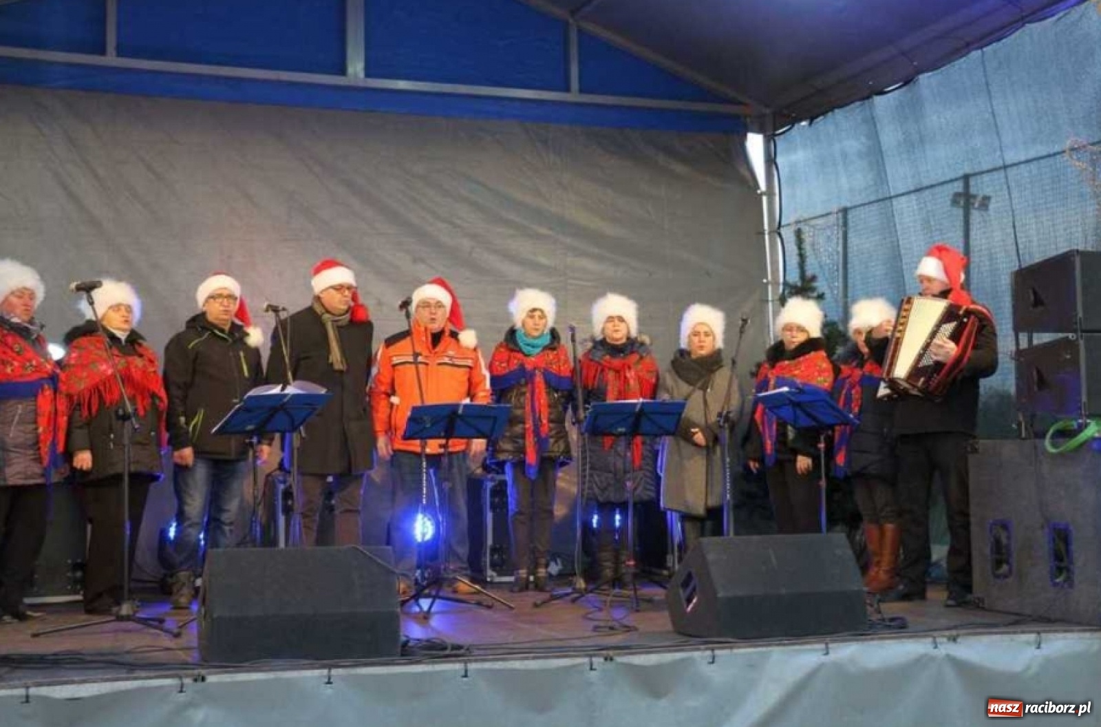 Zdjęcie w galerii na portalu naszraciborz.pl: Magia świąt na kiermaszu w Kornowacu [FOTO] wiadomości z regionu