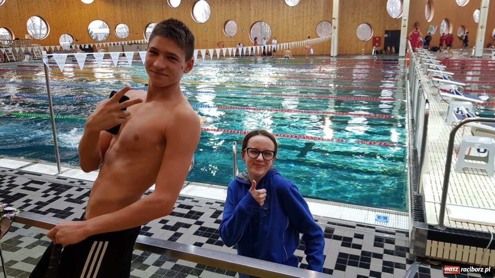 Zdjęcie w galerii na portalu naszraciborz.pl: Pływanie. Maja Wygnał z brązowym medalem wiadomości z regionu