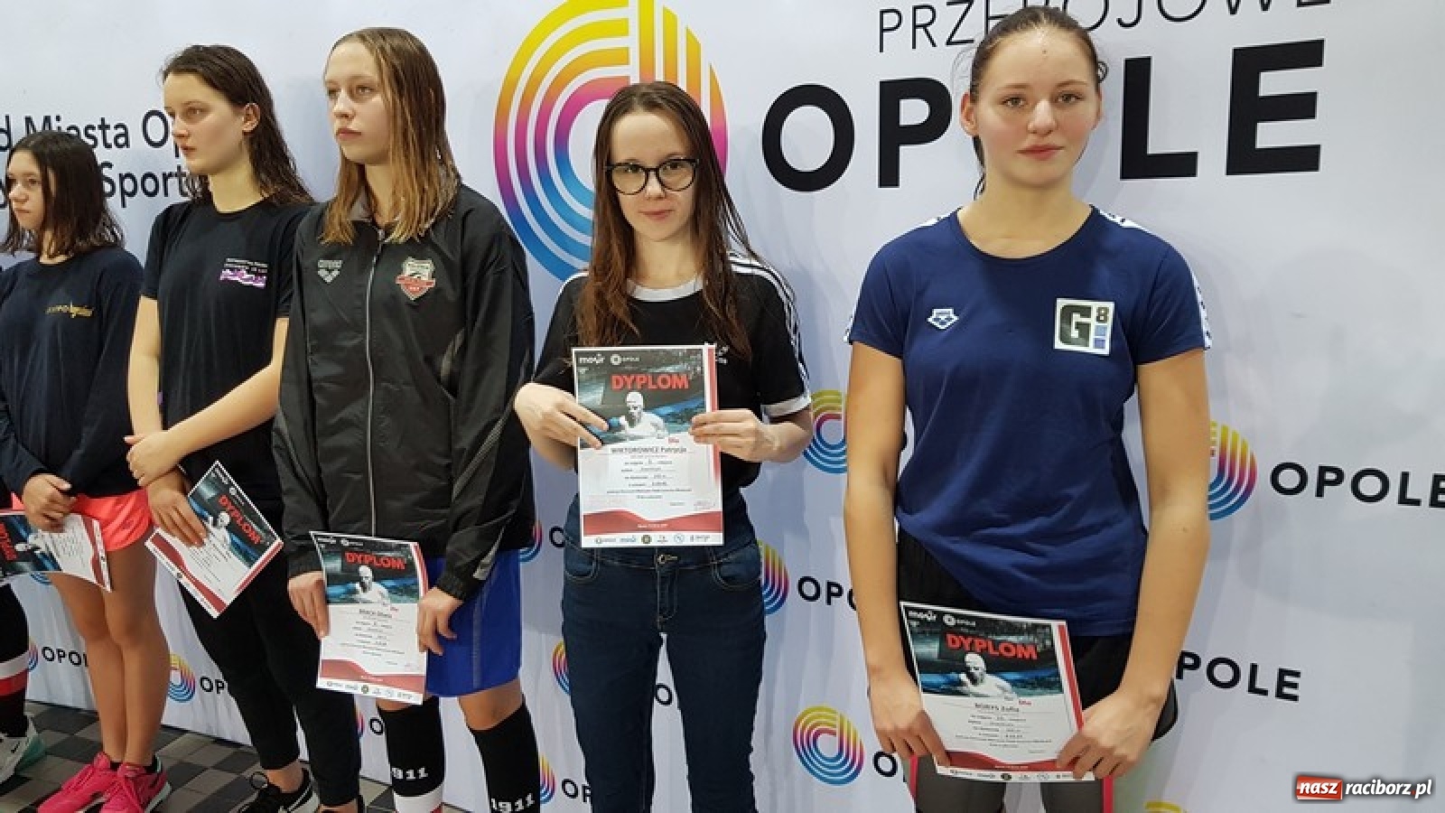 Zdjęcie w galerii na portalu naszraciborz.pl: Pływanie. Maja Wygnał z brązowym medalem wiadomości z regionu