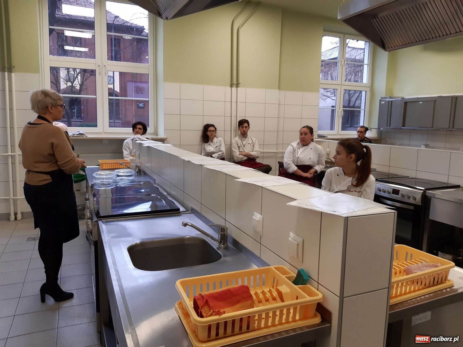 Zdjęcie w galerii na portalu naszraciborz.pl: Warsztaty wegańskie w raciborskim Gastronomiku wiadomości z regionu