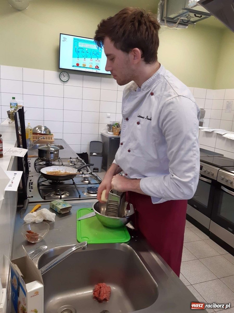 Zdjęcie w galerii na portalu naszraciborz.pl: Warsztaty wegańskie w raciborskim Gastronomiku wiadomości z regionu