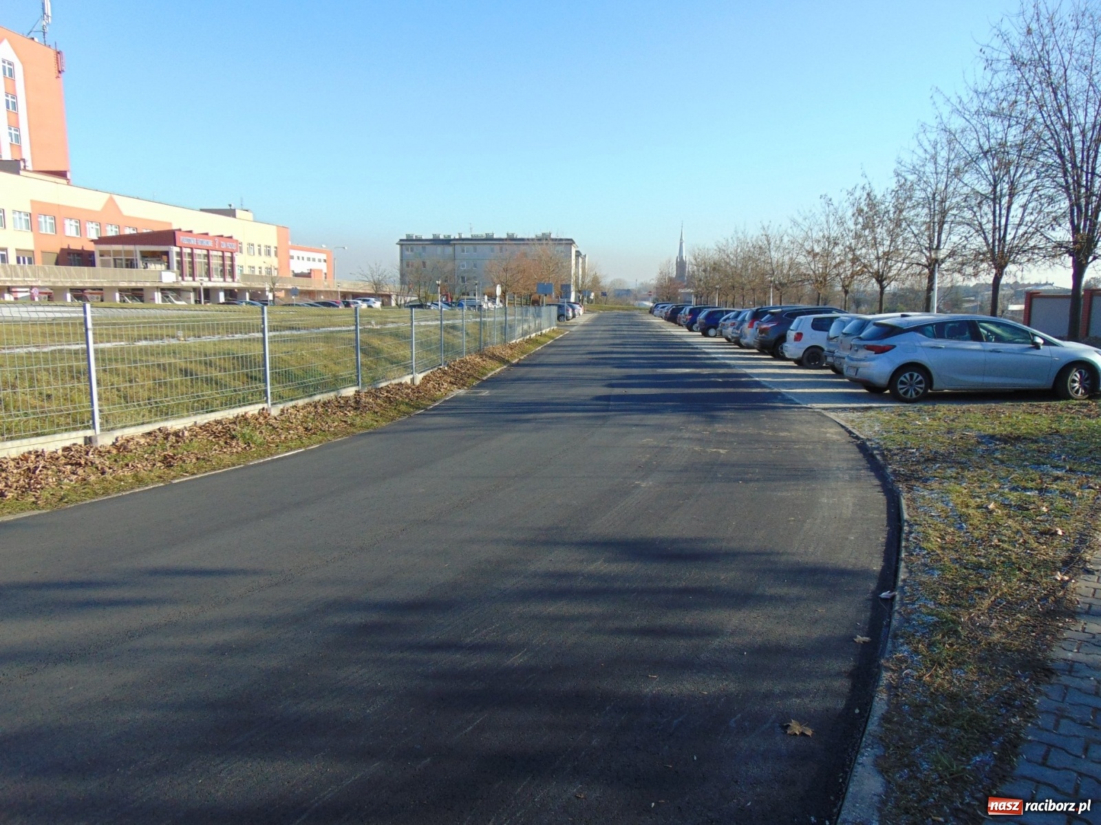 Zdjęcie w galerii na portalu naszraciborz.pl: Modernizacja drogi dojazdowej do szpitala zakończona  wiadomości z regionu