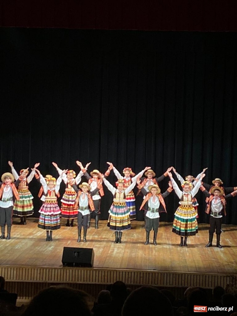 Zdjęcie w galerii na portalu naszraciborz.pl: Bajtel charytatywnie w Kuźni Raciborskiej  wiadomości z regionu