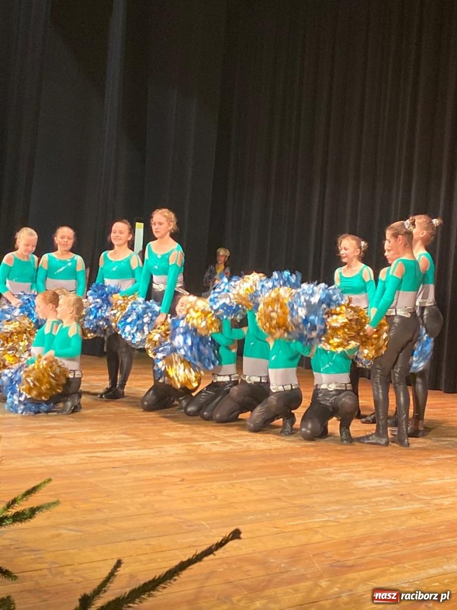 Zdjęcie w galerii na portalu naszraciborz.pl: Bajtel charytatywnie w Kuźni Raciborskiej  wiadomości z regionu