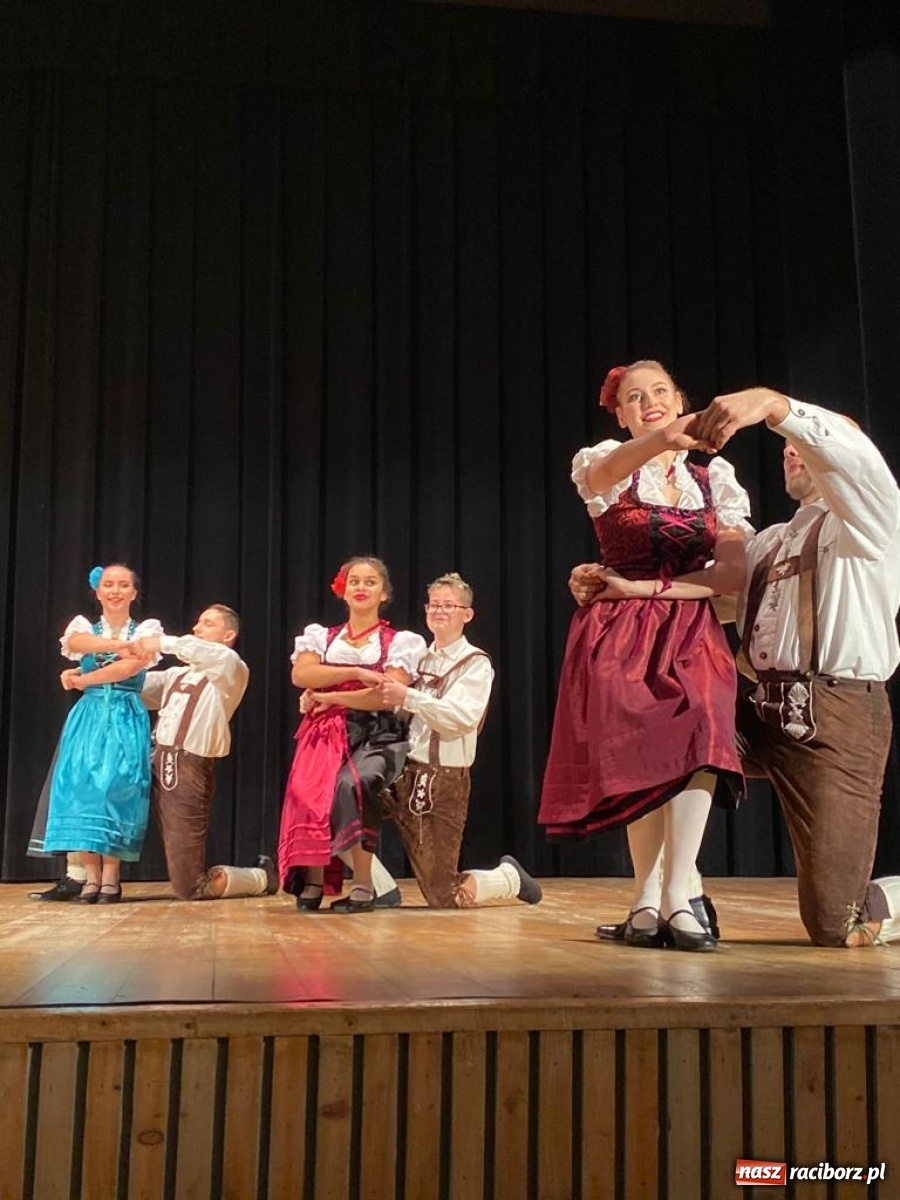 Zdjęcie w galerii na portalu naszraciborz.pl: Bajtel charytatywnie w Kuźni Raciborskiej  wiadomości z regionu