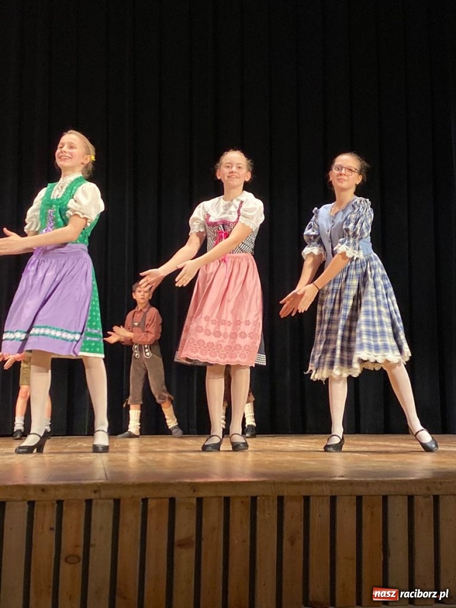 Zdjęcie w galerii na portalu naszraciborz.pl: Bajtel charytatywnie w Kuźni Raciborskiej  wiadomości z regionu