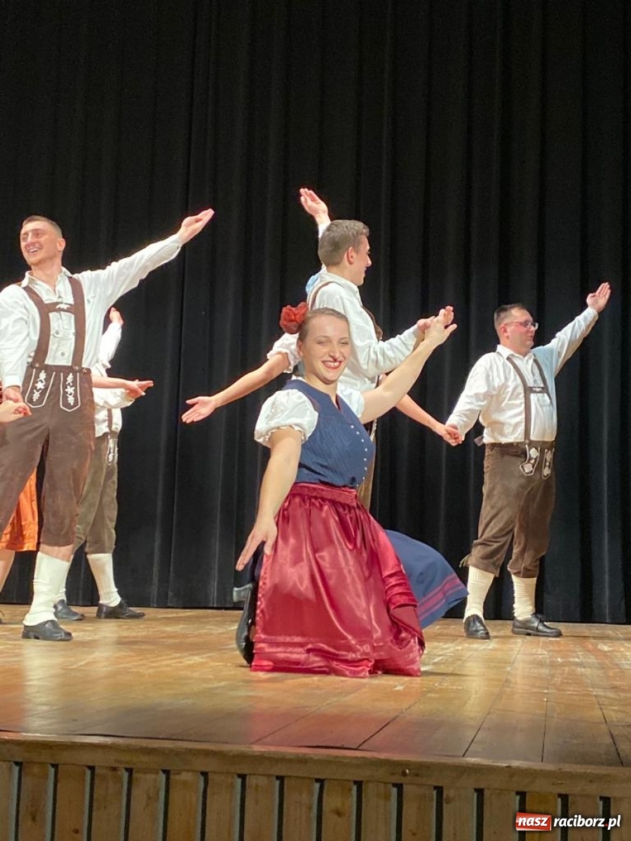 Zdjęcie w galerii na portalu naszraciborz.pl: Bajtel charytatywnie w Kuźni Raciborskiej  wiadomości z regionu