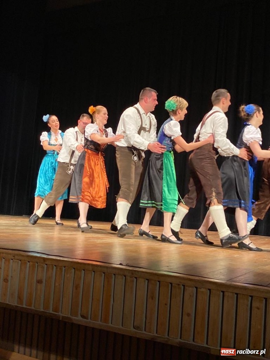 Zdjęcie w galerii na portalu naszraciborz.pl: Bajtel charytatywnie w Kuźni Raciborskiej  wiadomości z regionu