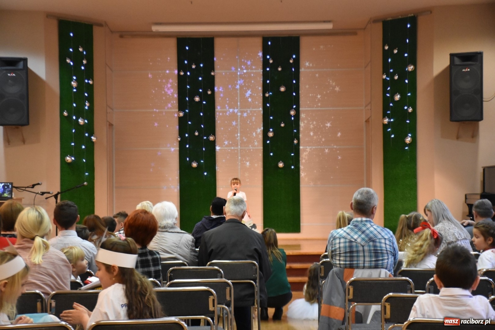 Zdjęcie w galerii na portalu naszraciborz.pl: Kolędy i Pastorałki w Tworkowie po raz XV wiadomości z regionu