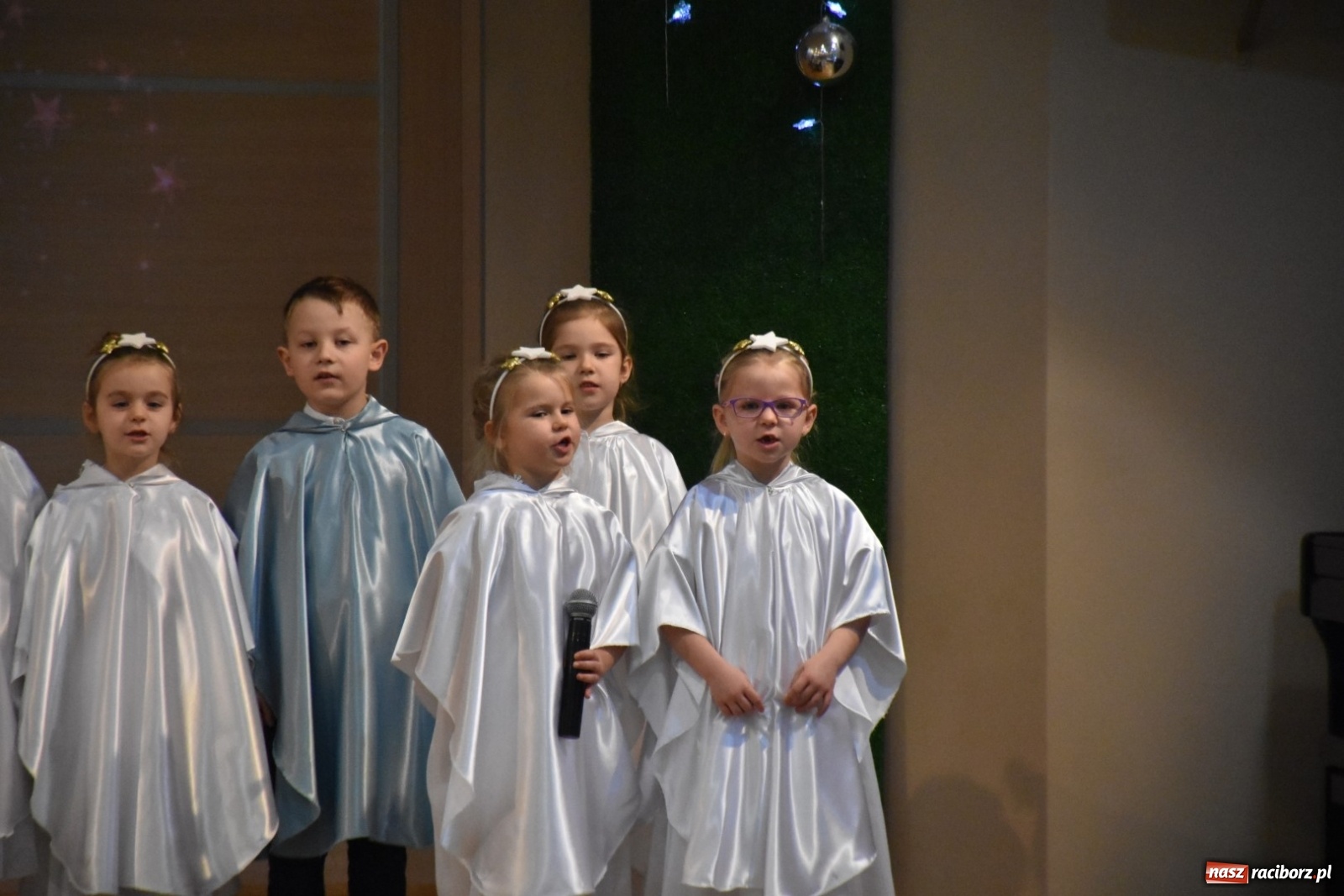 Zdjęcie w galerii na portalu naszraciborz.pl: Kolędy i Pastorałki w Tworkowie po raz XV wiadomości z regionu