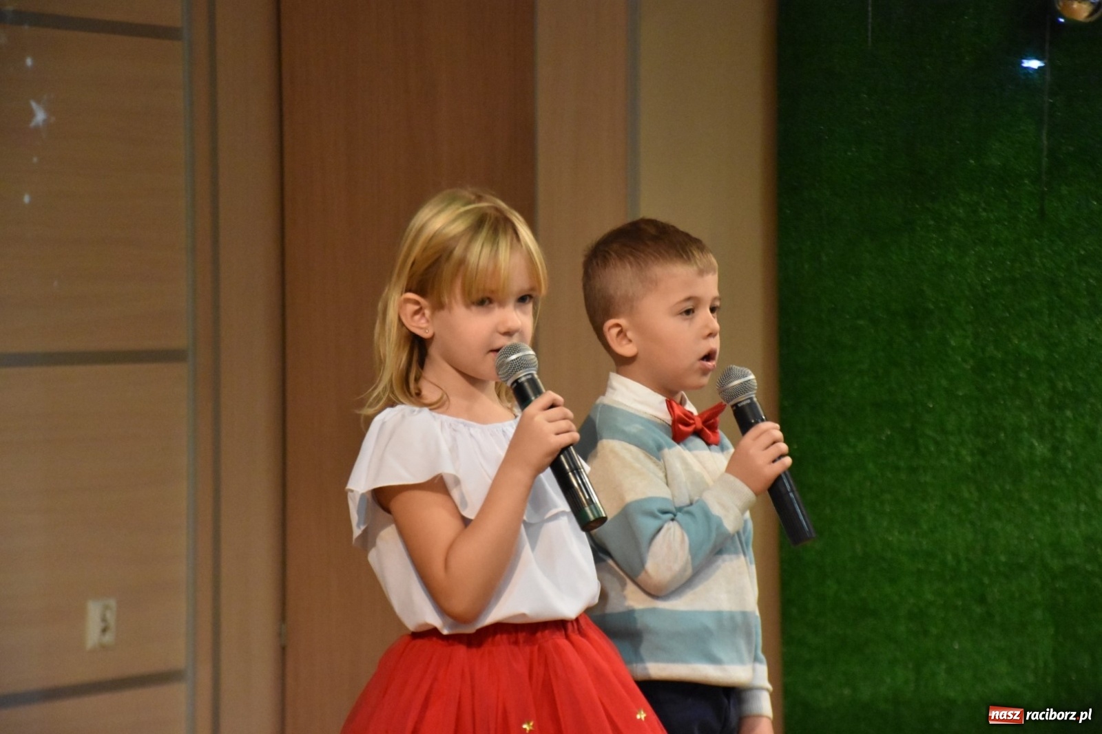 Zdjęcie w galerii na portalu naszraciborz.pl: Kolędy i Pastorałki w Tworkowie po raz XV wiadomości z regionu