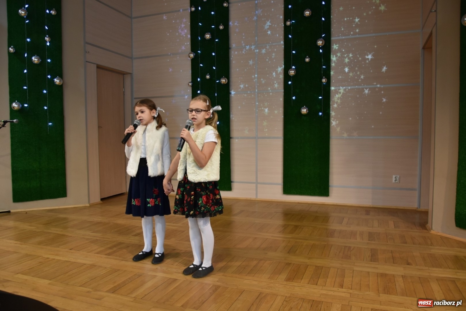 Zdjęcie w galerii na portalu naszraciborz.pl: Kolędy i Pastorałki w Tworkowie po raz XV wiadomości z regionu