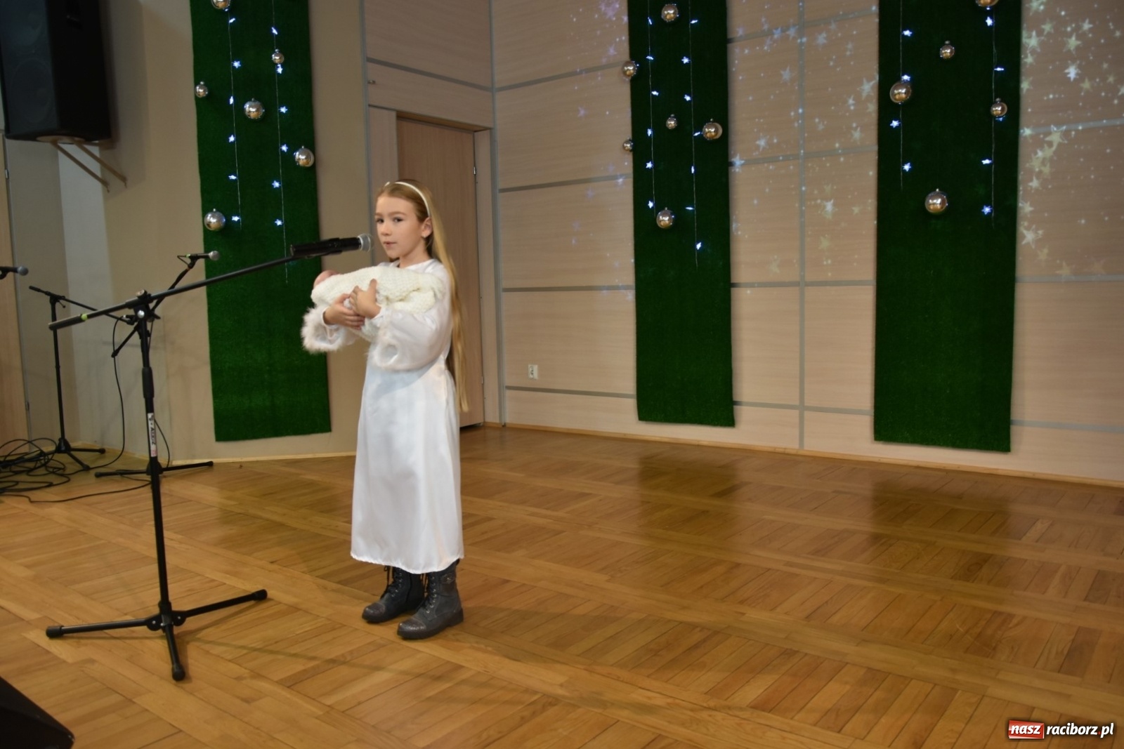 Zdjęcie w galerii na portalu naszraciborz.pl: Kolędy i Pastorałki w Tworkowie po raz XV wiadomości z regionu