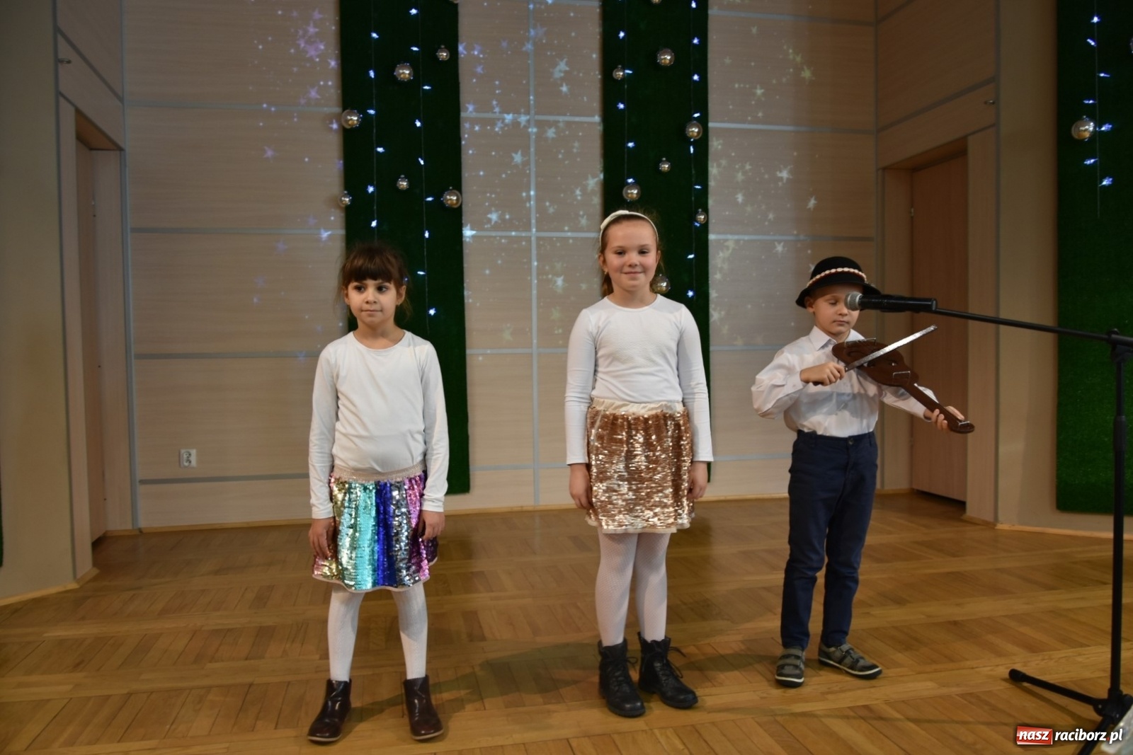 Zdjęcie w galerii na portalu naszraciborz.pl: Kolędy i Pastorałki w Tworkowie po raz XV wiadomości z regionu