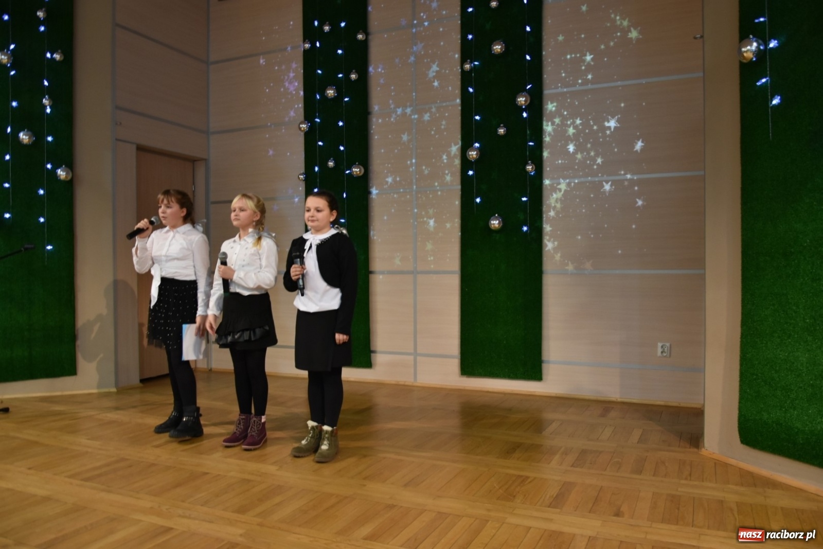 Zdjęcie w galerii na portalu naszraciborz.pl: Kolędy i Pastorałki w Tworkowie po raz XV wiadomości z regionu