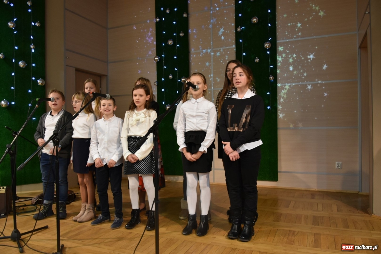 Zdjęcie w galerii na portalu naszraciborz.pl: Kolędy i Pastorałki w Tworkowie po raz XV wiadomości z regionu
