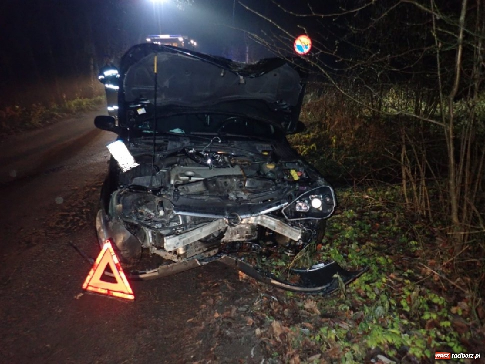 Zdjęcie w galerii na portalu naszraciborz.pl: Kobieta zakończyła podróż w Zalewie Rybnickim wiadomości z regionu