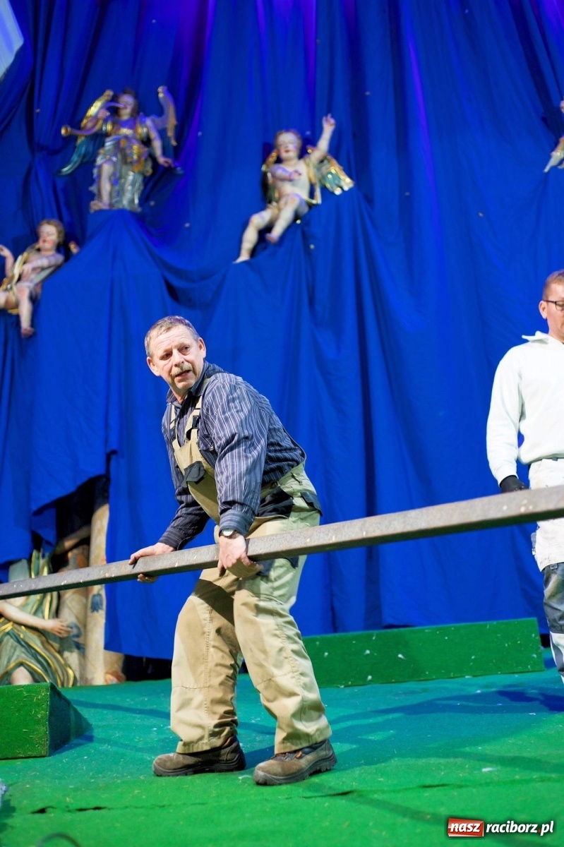 Zdjęcie w galerii na portalu naszraciborz.pl: Tak powstaje tworkowskie Betlejem [FOTO] wiadomości z regionu