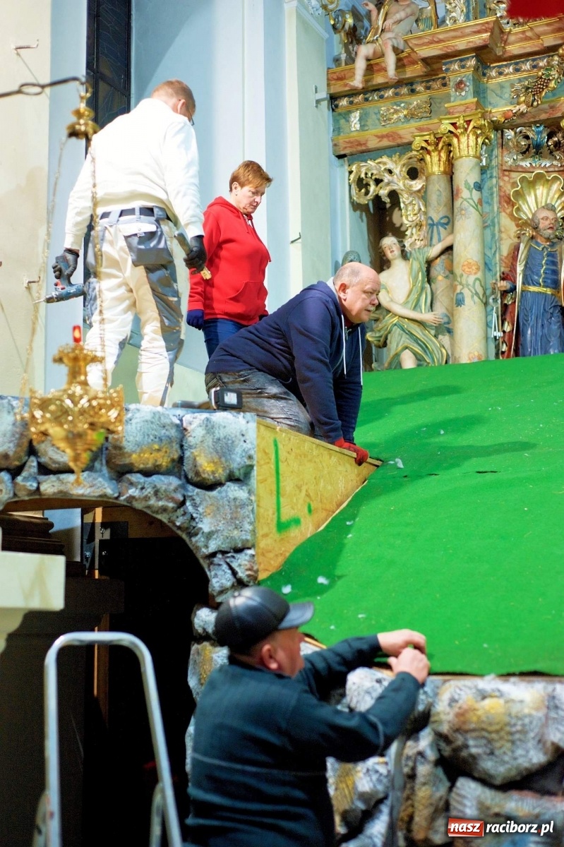 Zdjęcie w galerii na portalu naszraciborz.pl: Tak powstaje tworkowskie Betlejem [FOTO] wiadomości z regionu