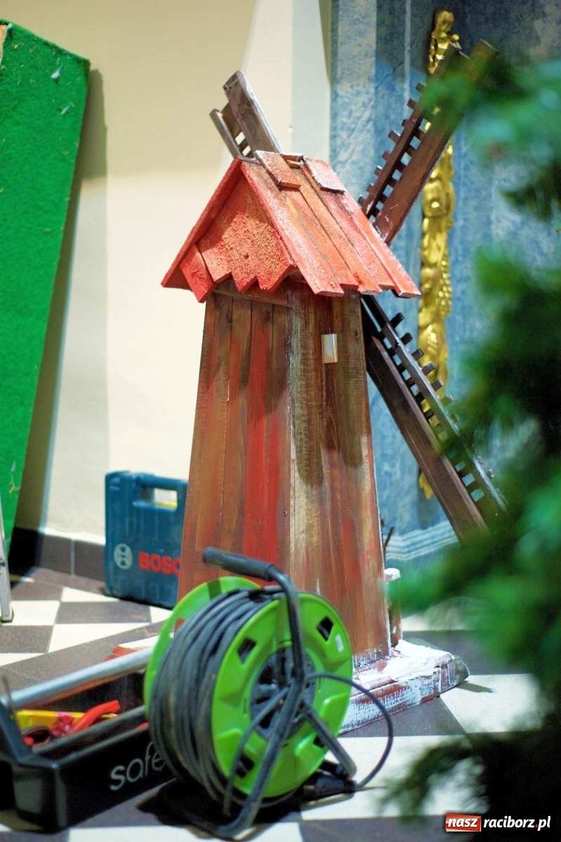 Zdjęcie w galerii na portalu naszraciborz.pl: Tak powstaje tworkowskie Betlejem [FOTO] wiadomości z regionu