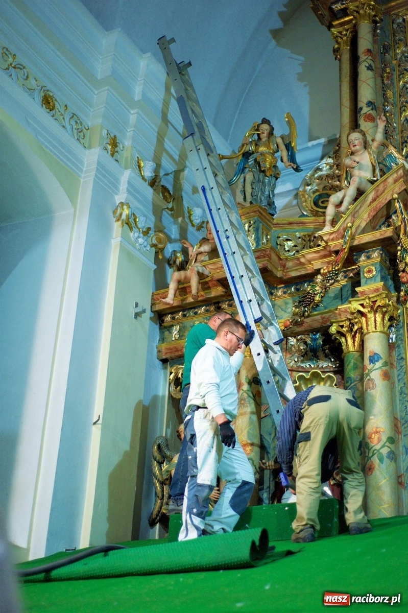 Zdjęcie w galerii na portalu naszraciborz.pl: Tak powstaje tworkowskie Betlejem [FOTO] wiadomości z regionu