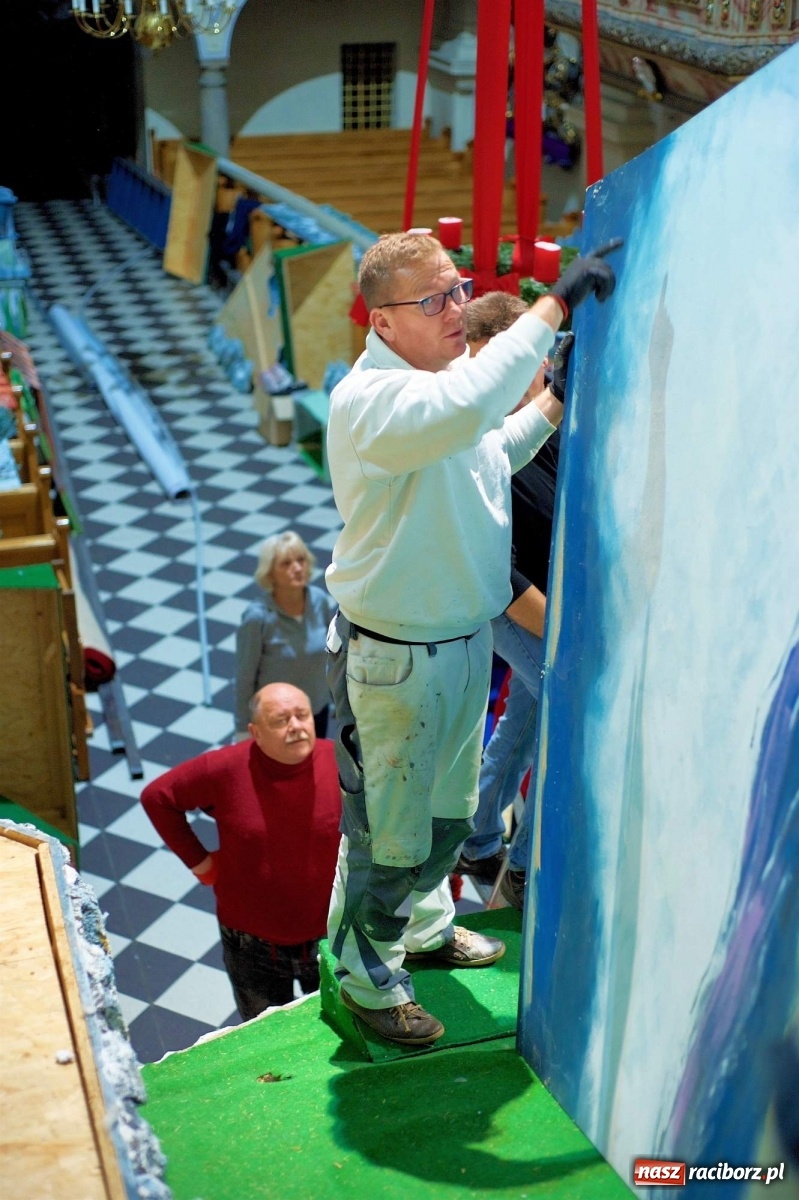 Zdjęcie w galerii na portalu naszraciborz.pl: Tak powstaje tworkowskie Betlejem [FOTO] wiadomości z regionu