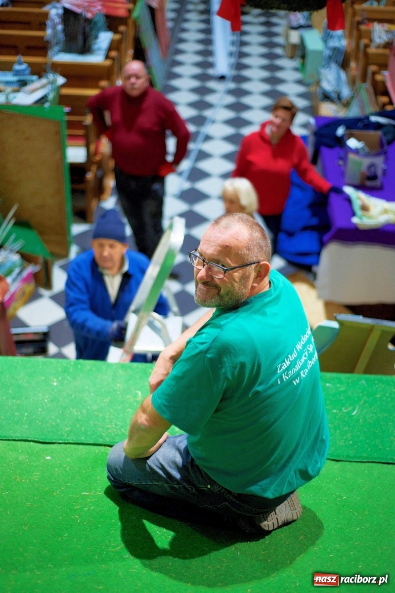 Zdjęcie w galerii na portalu naszraciborz.pl: Tak powstaje tworkowskie Betlejem [FOTO] wiadomości z regionu