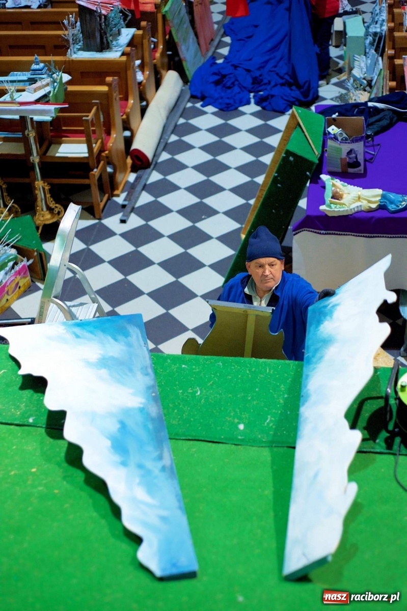 Zdjęcie w galerii na portalu naszraciborz.pl: Tak powstaje tworkowskie Betlejem [FOTO] wiadomości z regionu