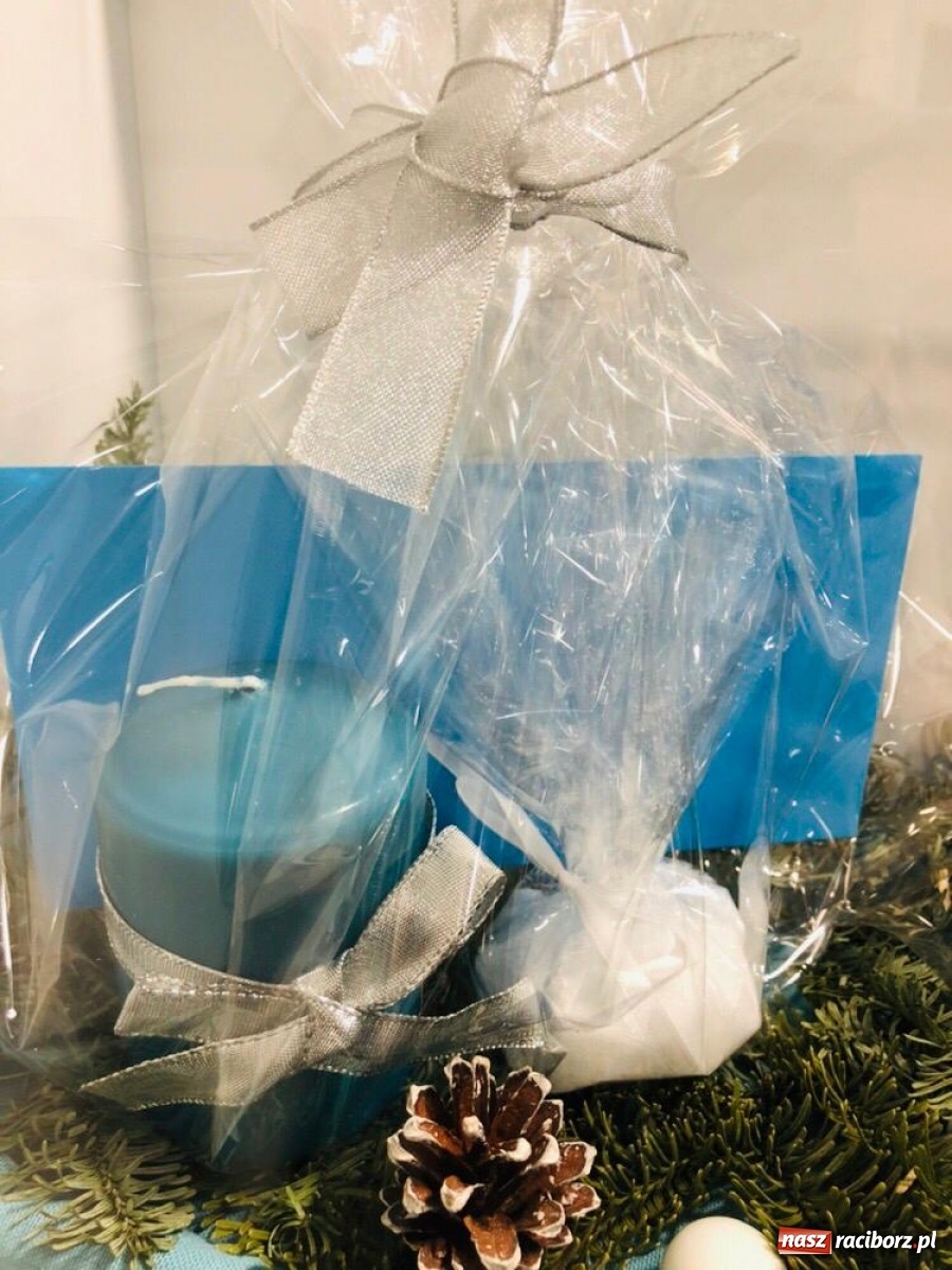 Zdjęcie w galerii na portalu naszraciborz.pl: Święta coraz bliżej. A z nimi – prezenty! wiadomości z regionu