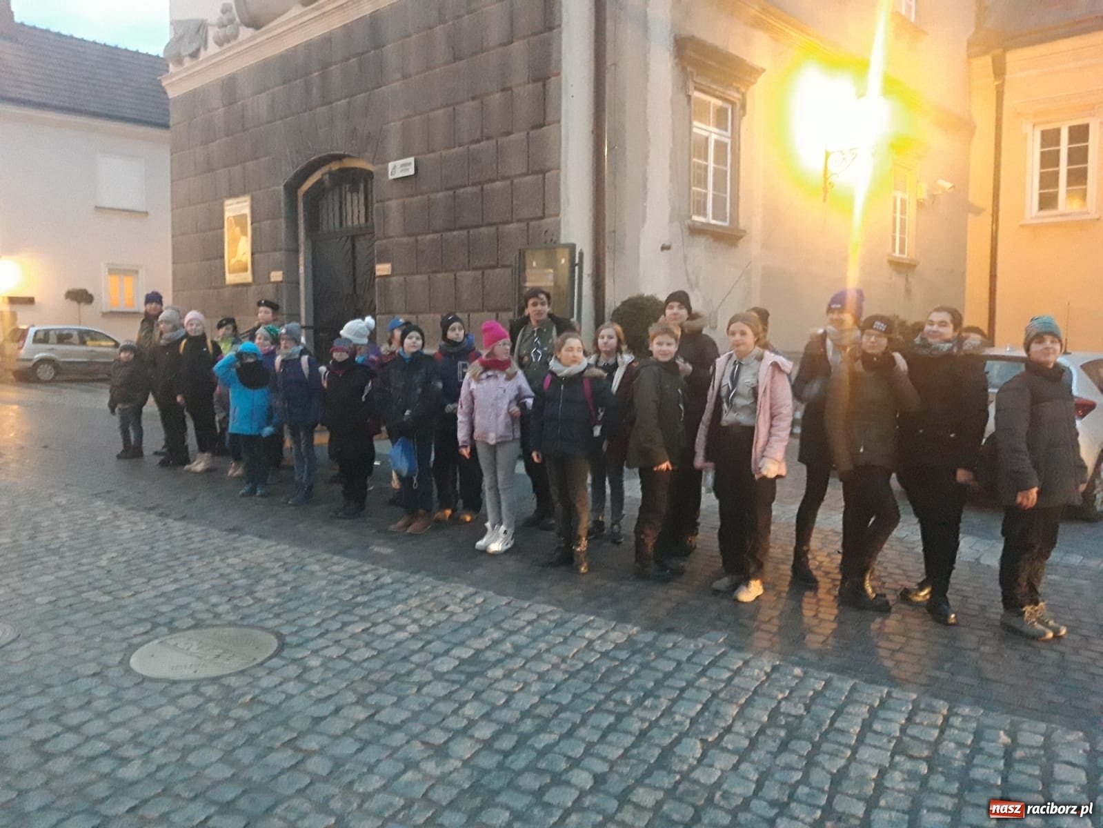 Zdjęcie w galerii na portalu naszraciborz.pl: Harcerze z Raciborza wyruszyli po Światło, które daje moc wiadomości z regionu