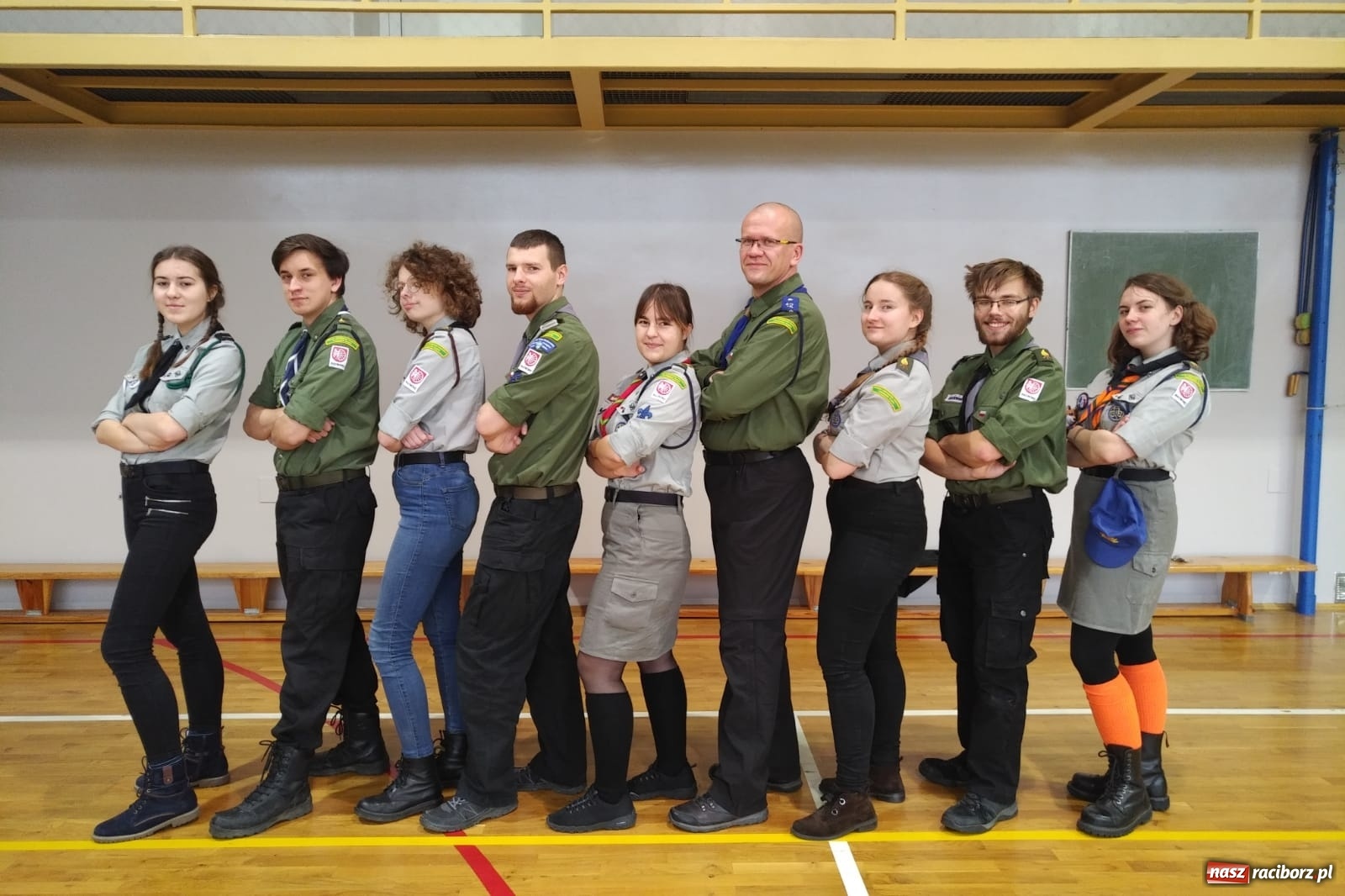 Zdjęcie w galerii na portalu naszraciborz.pl: Harcerze z Raciborza wyruszyli po Światło, które daje moc wiadomości z regionu