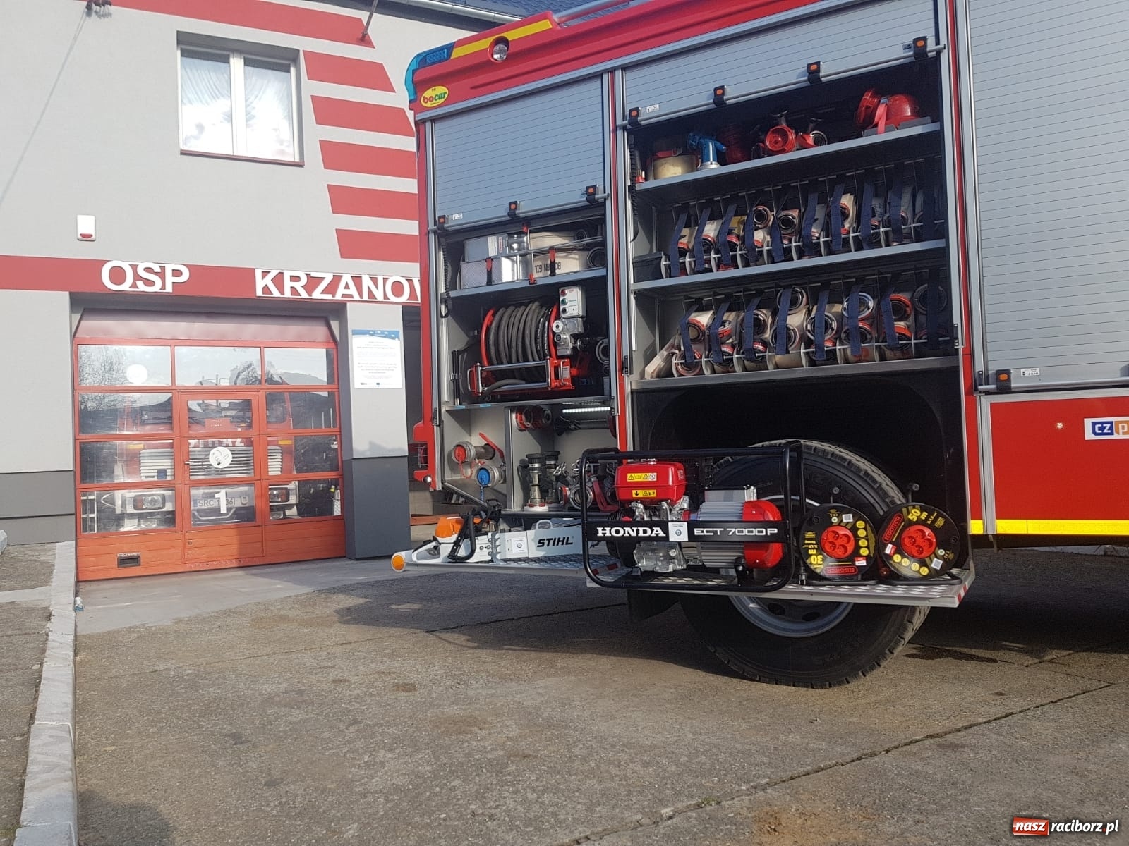 Zdjęcie w galerii na portalu naszraciborz.pl: PZU wsparło OSP Krzanowice  wiadomości z regionu