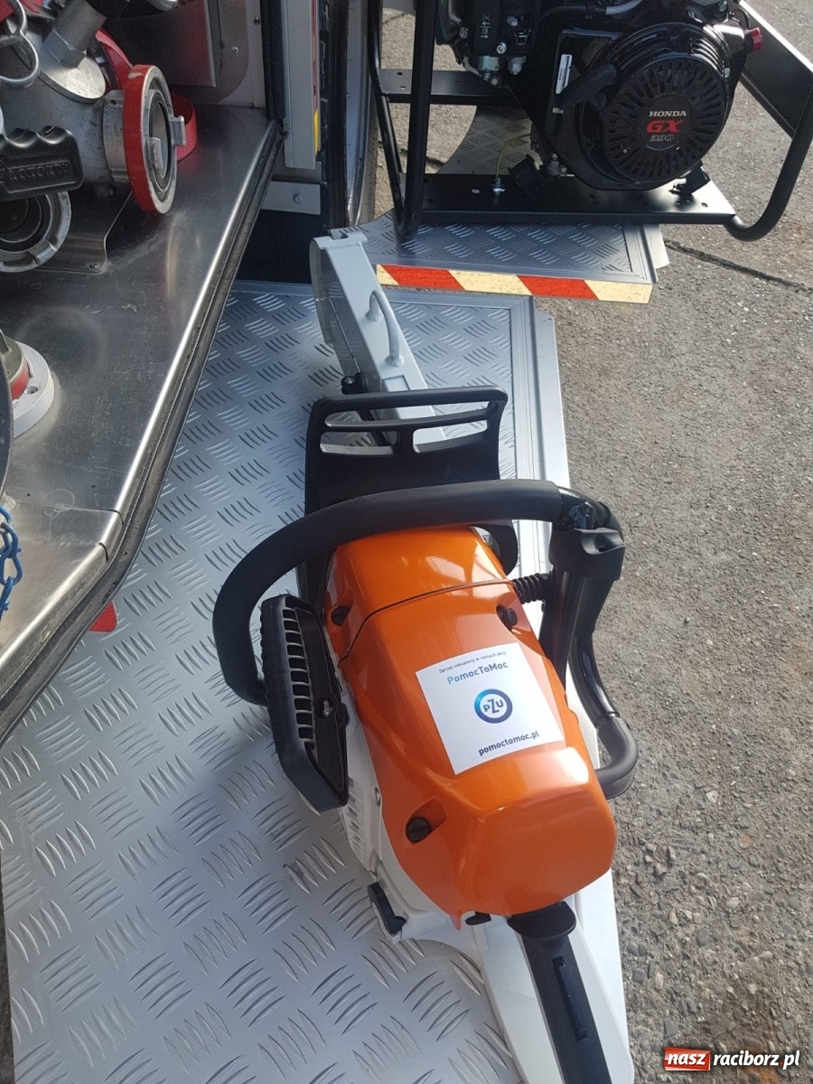 Zdjęcie w galerii na portalu naszraciborz.pl: PZU wsparło OSP Krzanowice  wiadomości z regionu