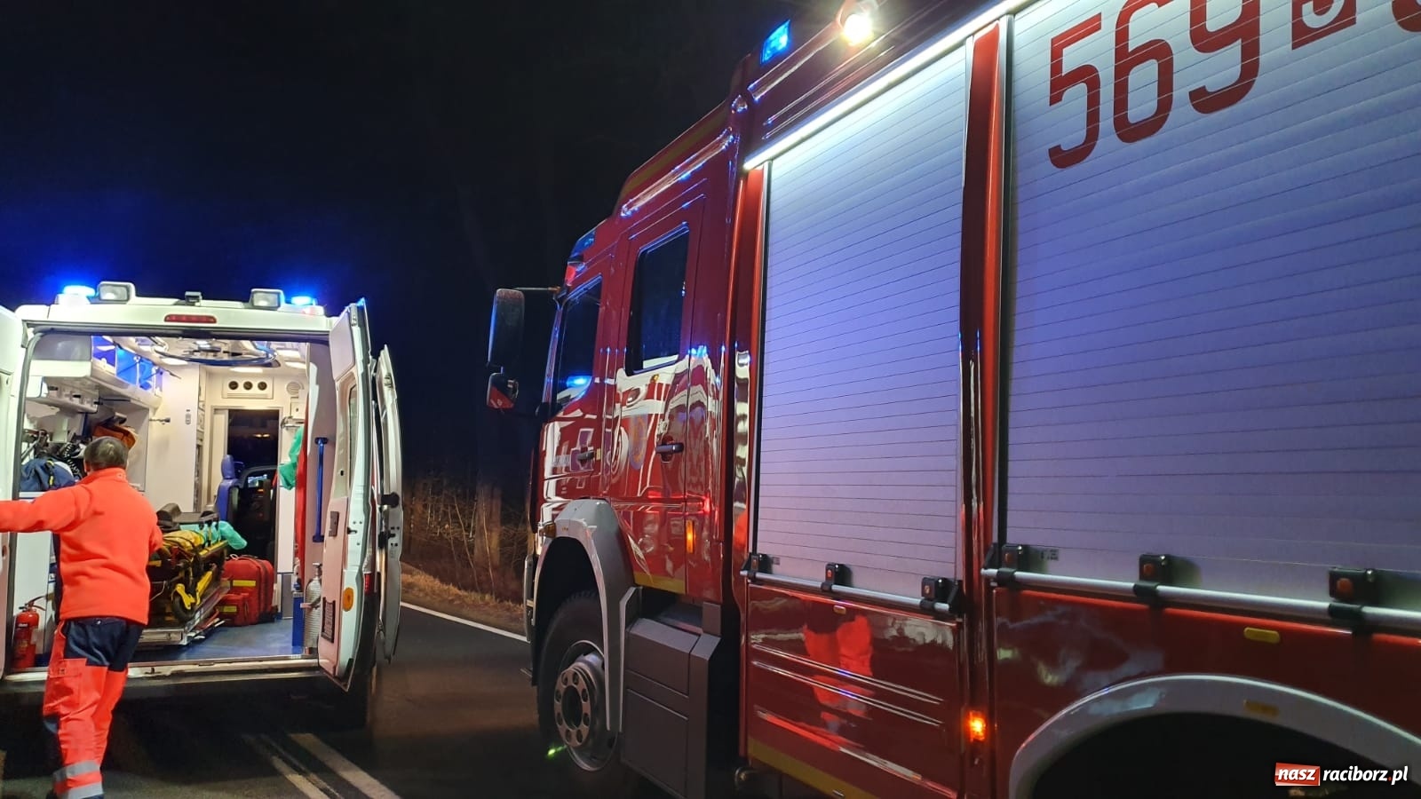 Zdjęcie w galerii na portalu naszraciborz.pl: Tragedia pod Rudą Kozielską. Dachowanie za Miedonią. Komunikat policji  wiadomości z regionu