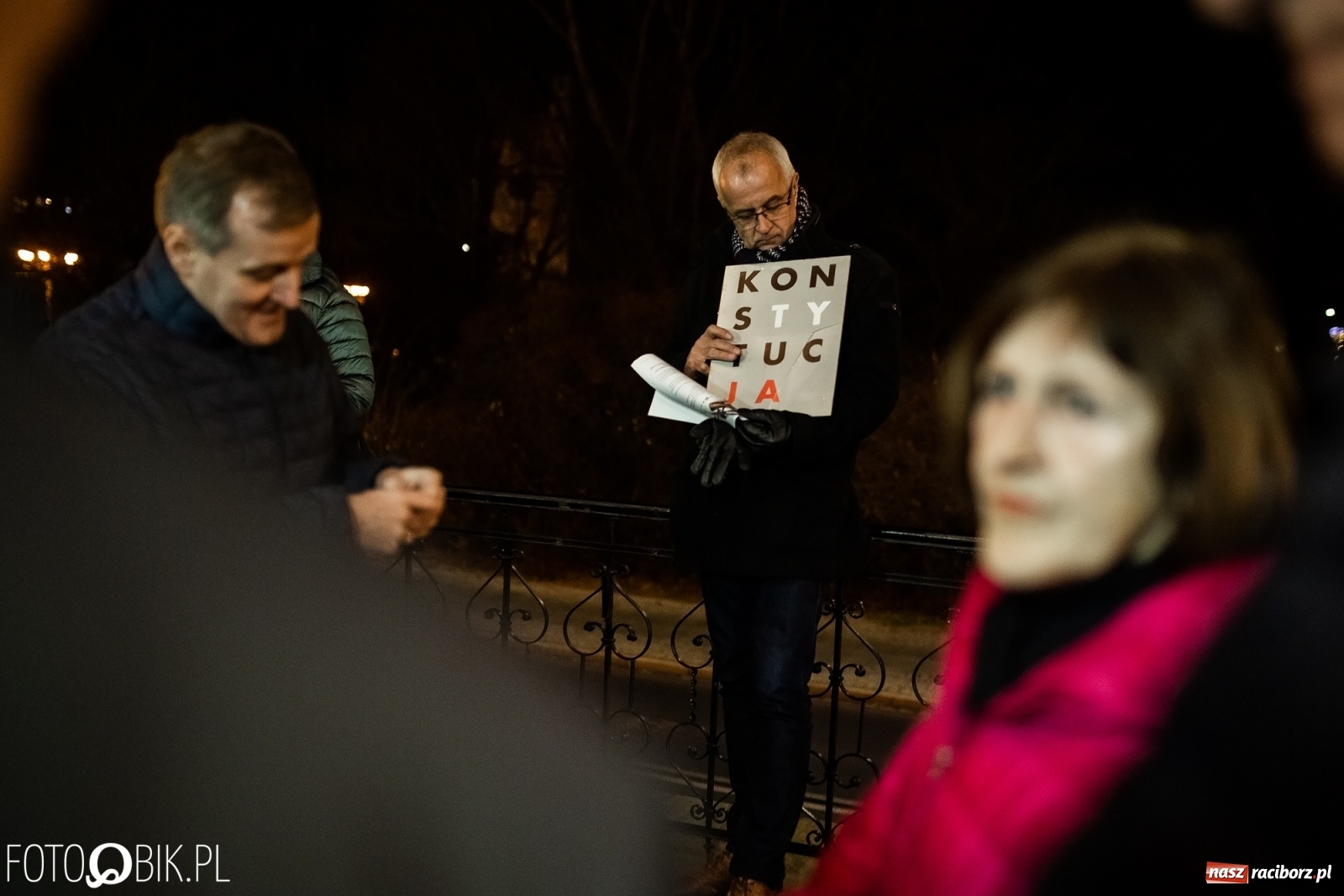 Zdjęcie w galerii na portalu naszraciborz.pl: Dziś Sędziowie – jutro Ty! Protest pod raciborskim sądem [FOTO i WIDEO] wiadomości z regionu