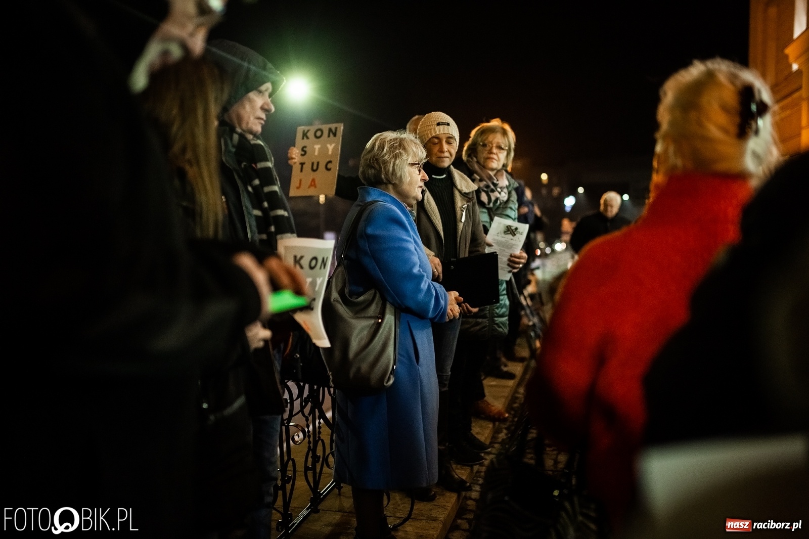 Zdjęcie w galerii na portalu naszraciborz.pl: Dziś Sędziowie – jutro Ty! Protest pod raciborskim sądem [FOTO i WIDEO] wiadomości z regionu