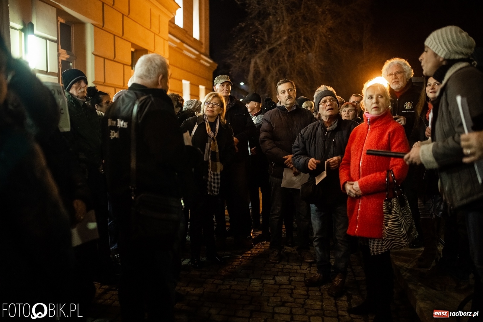 Zdjęcie w galerii na portalu naszraciborz.pl: Dziś Sędziowie – jutro Ty! Protest pod raciborskim sądem [FOTO i WIDEO] wiadomości z regionu