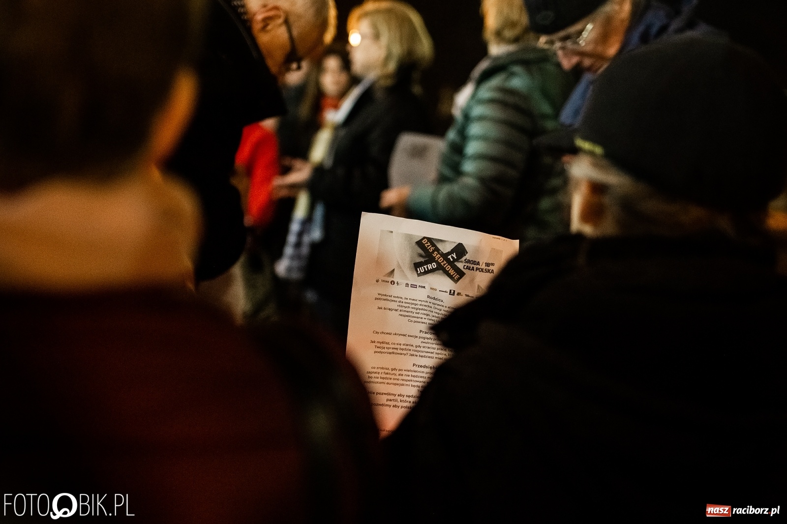 Zdjęcie w galerii na portalu naszraciborz.pl: Dziś Sędziowie – jutro Ty! Protest pod raciborskim sądem [FOTO i WIDEO] wiadomości z regionu