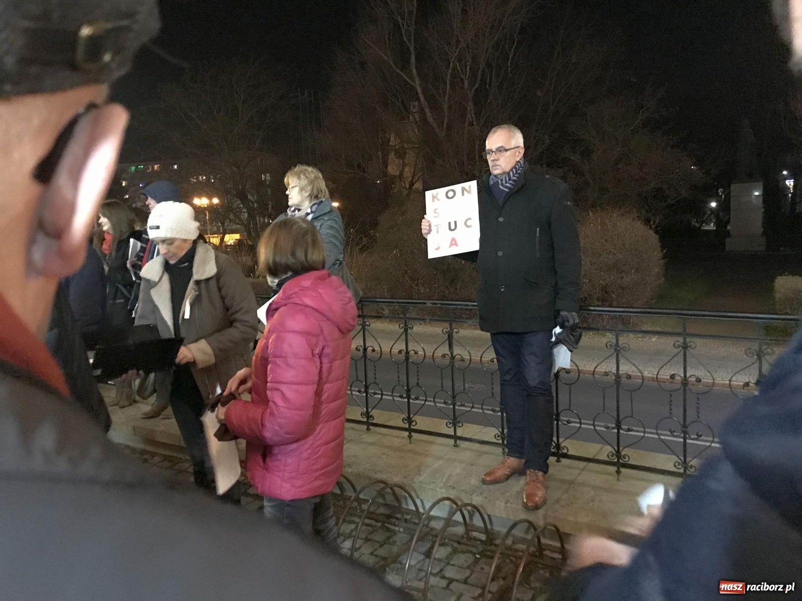 Zdjęcie w galerii na portalu naszraciborz.pl: Dziś Sędziowie – jutro Ty! Protest pod raciborskim sądem [FOTO i WIDEO] wiadomości z regionu
