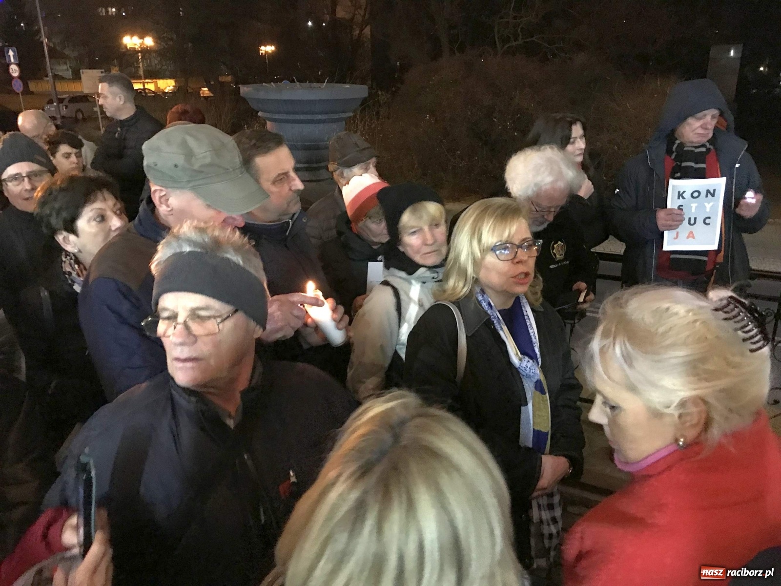 Zdjęcie w galerii na portalu naszraciborz.pl: Dziś Sędziowie – jutro Ty! Protest pod raciborskim sądem [FOTO i WIDEO] wiadomości z regionu
