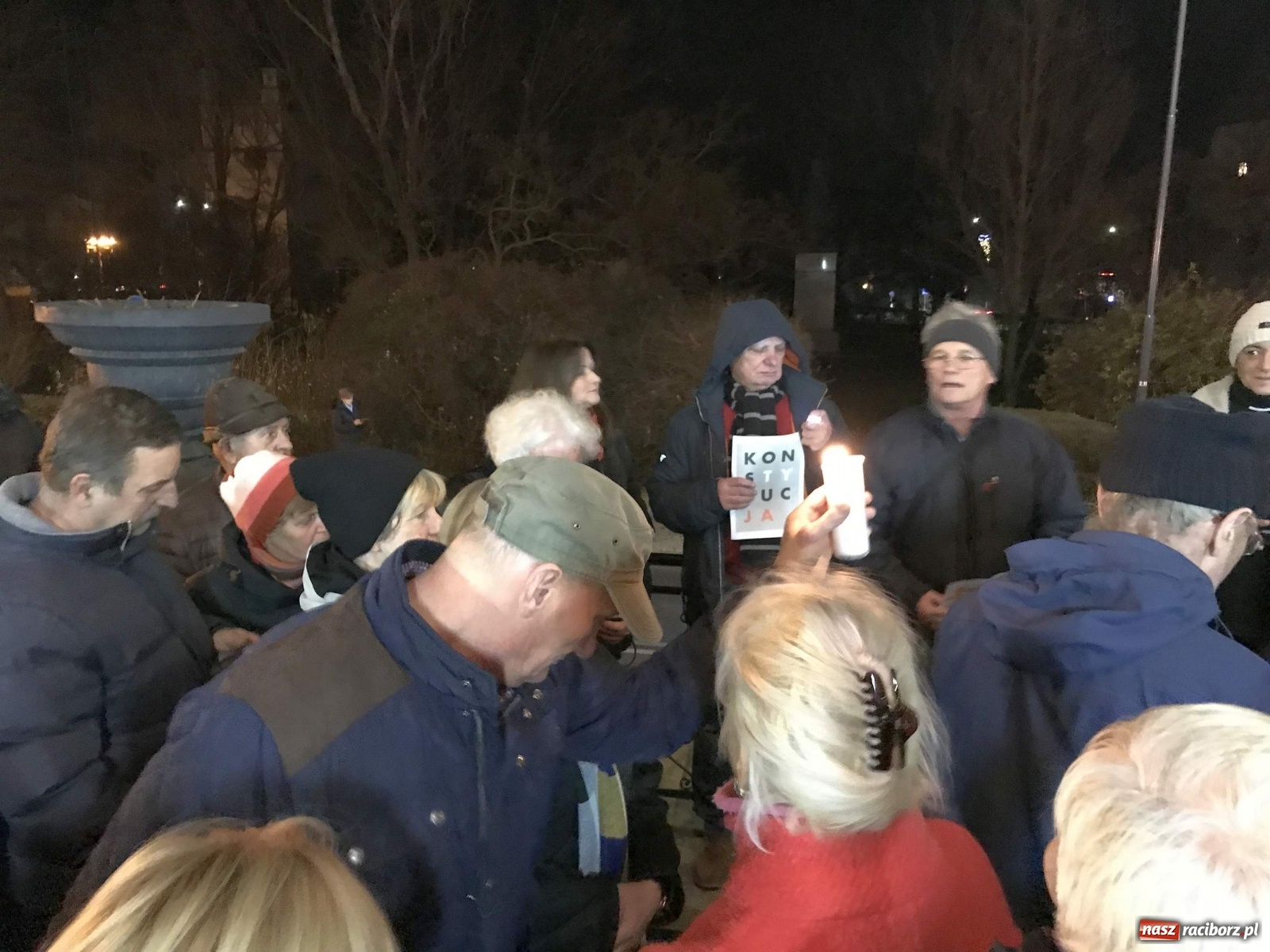Zdjęcie w galerii na portalu naszraciborz.pl: Dziś Sędziowie – jutro Ty! Protest pod raciborskim sądem [FOTO i WIDEO] wiadomości z regionu
