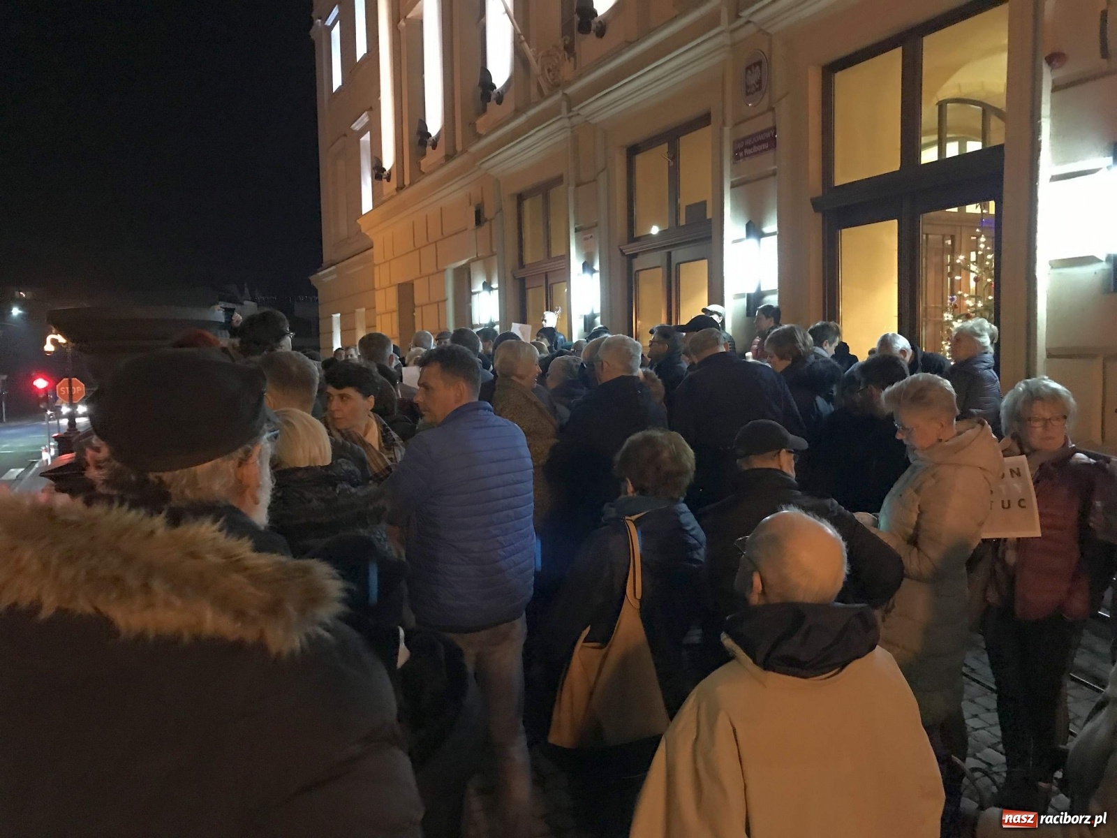 Zdjęcie w galerii na portalu naszraciborz.pl: Dziś Sędziowie – jutro Ty! Protest pod raciborskim sądem [FOTO i WIDEO] wiadomości z regionu