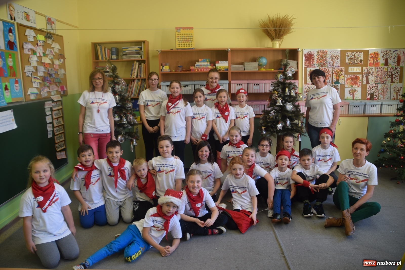 Zdjęcie w galerii na portalu naszraciborz.pl: Mikołajem zostań Ty. Spotkanie uczniów z Polski i Czech wiadomości z regionu