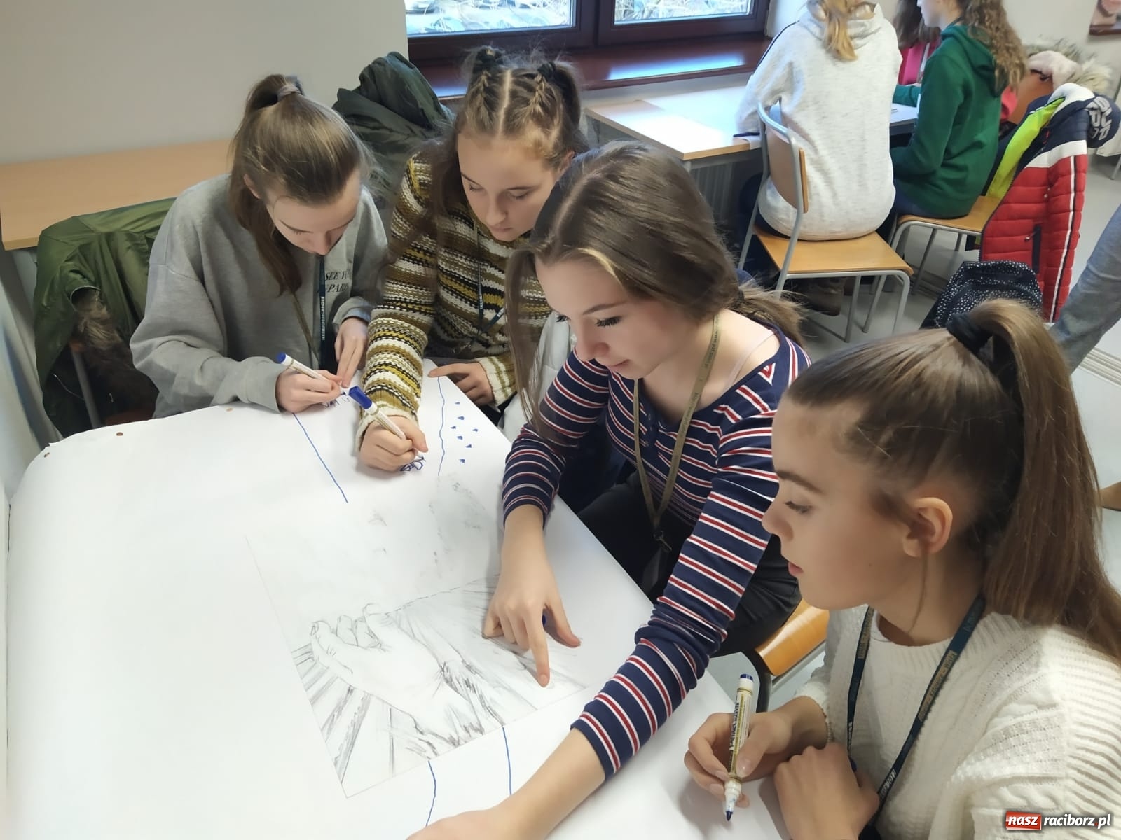 Zdjęcie w galerii na portalu naszraciborz.pl: Uczniowie kuźniańskiej podstawówki w projekcie Politechniki Śląskiej wiadomości z regionu