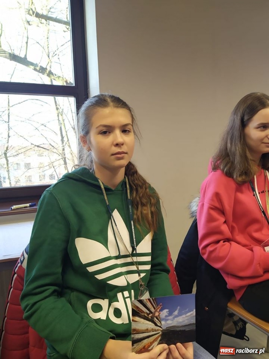 Zdjęcie w galerii na portalu naszraciborz.pl: Uczniowie kuźniańskiej podstawówki w projekcie Politechniki Śląskiej wiadomości z regionu