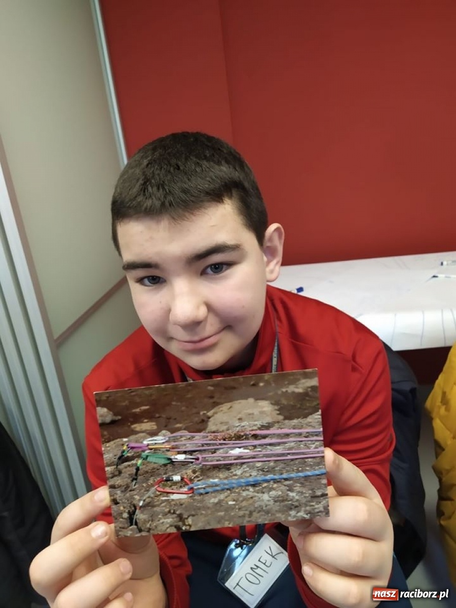 Zdjęcie w galerii na portalu naszraciborz.pl: Uczniowie kuźniańskiej podstawówki w projekcie Politechniki Śląskiej wiadomości z regionu